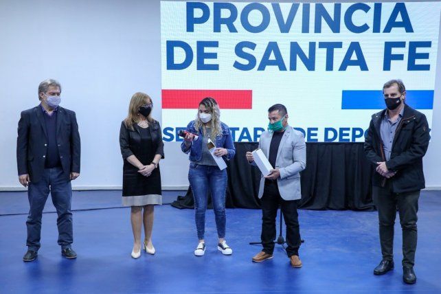 El legendario boxeador Claudio Javier Martinet fue uno de los reconocidos en el Centro de Alto Rendimiento Deportivo.