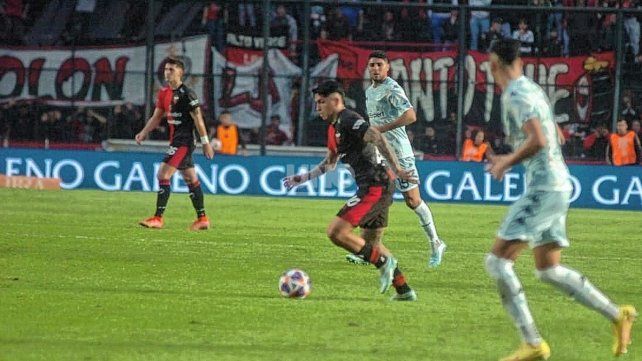 En Buenos Aires remarcan que Facundo Far&iacute;as de Col&oacute;n estar&iacute;a otra vez en la mira de Boca.