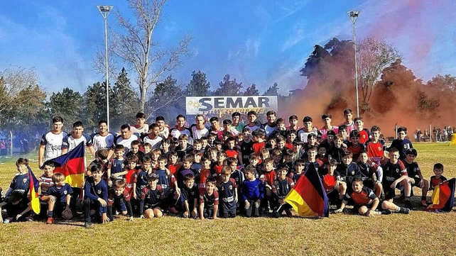 A pesar de la derrota, en el predio de la autopista, se vivi&oacute; una gran fiesta en Ateneo Inmaculada.