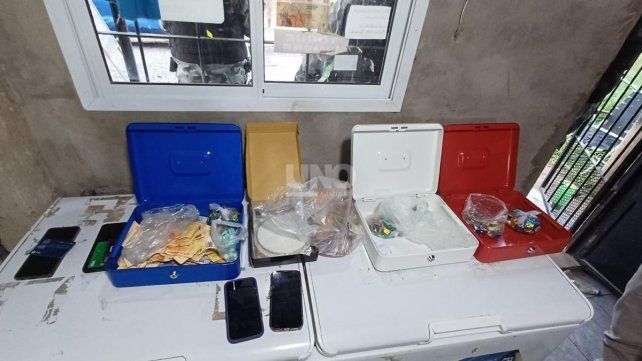 La PDI secuestró casi 3 mil dosis de cocaína, que sumaron 1,6 kilos, en Santo Tomé La PDI secuestró casi 3 mil dosis de cocaína, que sumaron 1,6 kilos, en Santo Tomé