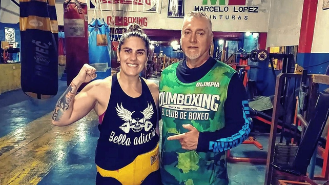 La rosarina Victoria Bustos, entrenada por Salami y Z&oacute;ccola en Santa Fe, pelear&aacute; por el t&iacute;tulo argentino superpluma.