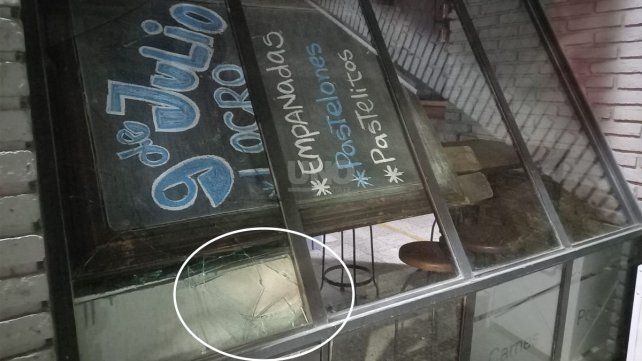 El comercio está ubicado sobre Bulevar Pellegrini 