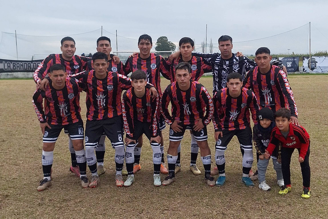 Deportivo Santa Rosa fue una aplanadora, y se impuso con goleada incluida a Don Salvador.