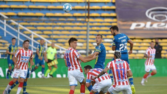 En un partido entretenido Uni&oacute;n y Central igualaron 2-2, aunque el Tate dej&oacute; una mejor imagen.