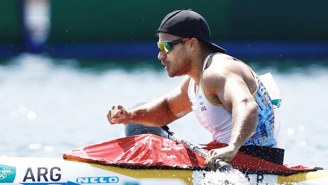 El ol&iacute;mpico santafesino Rub&eacute;n R&eacute;zola del Club El Quill&aacute; competir&aacute; este domingo en el Campeonato Sudamericano de canotaje de velocidad en Montevideo.
