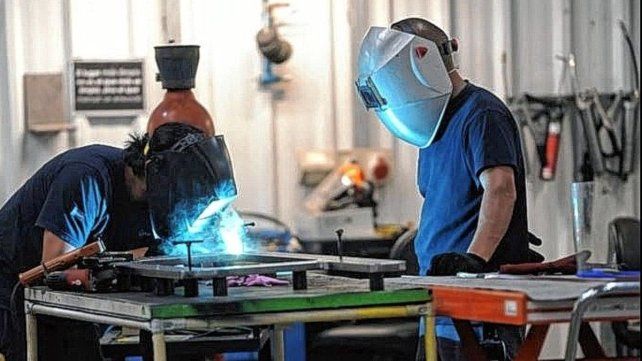 Pymes en jaque tras la apertura de importaciones. 