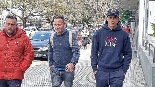 Colón sigue recibiendo jugadores nuevos, en este caso, Favio Álvarez.