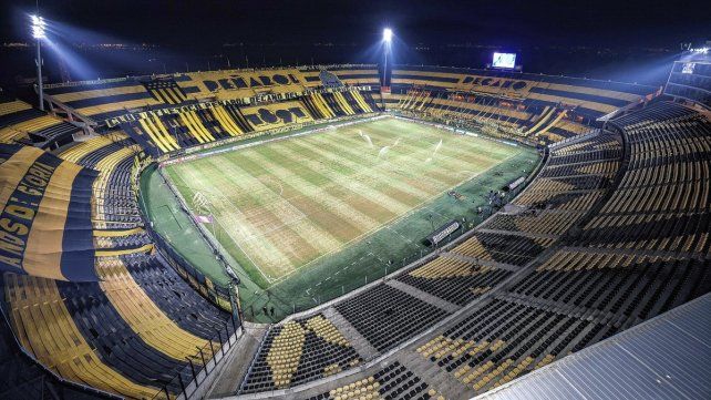 Col&oacute;n jugar&aacute; ante Pe&ntilde;arol en la Copa Libertadores en el estadio Campe&oacute;n del Siglo.