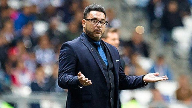 Antonio Mohamed renunció a su cargo como técnico de Monterrey. 