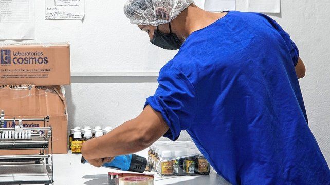 MediNatural  es un laboratorio especializado en suplementos, complementos y productos alimenticios naturales. Está radicado en la ciudad de Santo Tomé y dedicado a la elaboración y comercialización de suplementos dietarios, fito extractos y alimentos naturales.