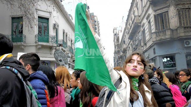 El pañuelo de la Campaña Nacional por el Derecho al Aborto Legal, Seguro y Gratuito.