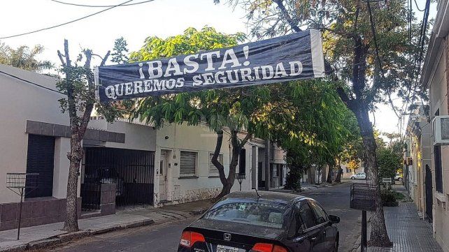 El reclamo de los vecinos pidiendo seguridad.