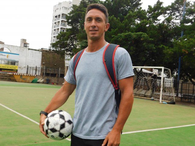 Alejandro Olivera es el director técnico de la primera división de Ateneo Inmaculada.