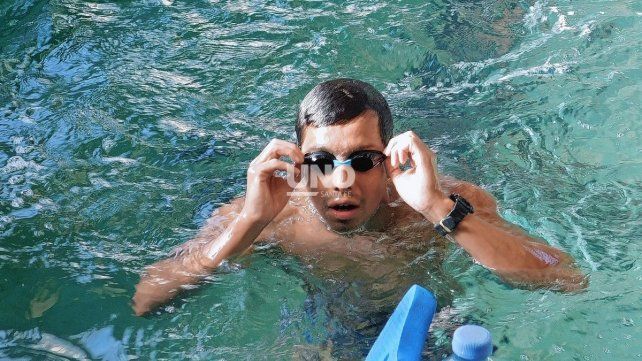 El nadador santafesino, de 30 años, continúa con los entrenamientos en la pileta de Banco Provincial, para afrontar lo que se viene.