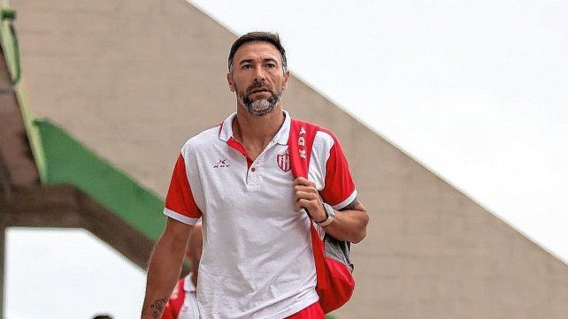 El DT de Unión, Cristian González, sigue como opción para San Lorenzo.