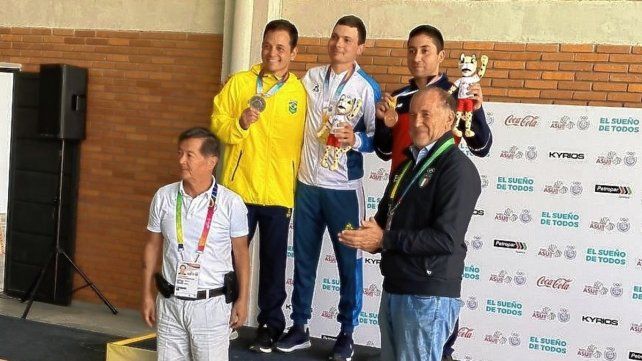 El sancarlino Alexis Eberhardt logró su segunda medalla en Asunción, se subió a lo más alto del podio en 50m rifle 3 posiciones.