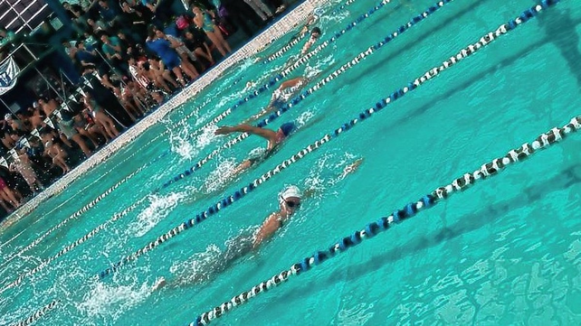 El natatorio gimnasista Conrado Porta cont&oacute; con la presencia de 280 deportistas de 22 instituciones de la regi&oacute;n.