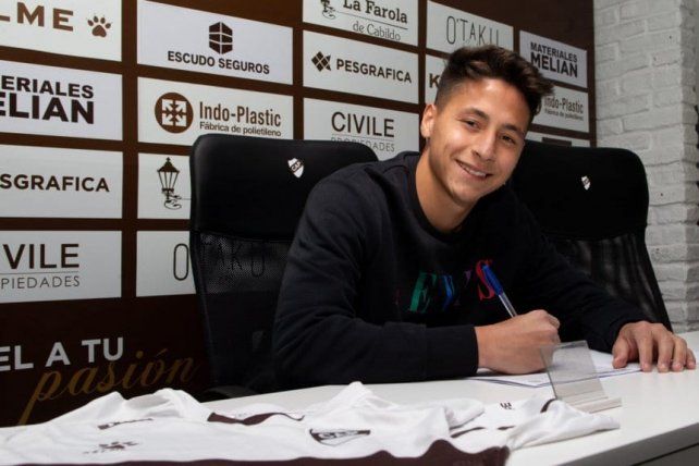 Florián Monzón, el nueve que llegó a Platense, por lo cual se caería la incorporación de Tomás Sandoval, que continuará en Colón.