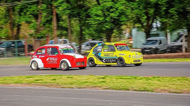Los Fiat 600 TS brindaron un muy buen espect&aacute;culo en el Parque de la Velocidad en el oeste santafesino. &nbsp;
