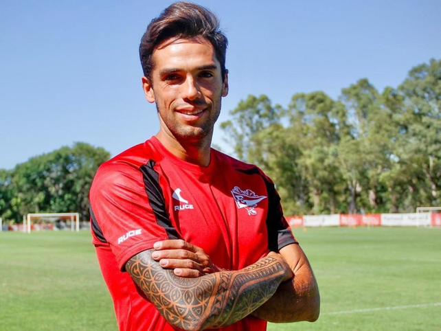 Emanuel Mas asoma como alternativa para el lateral izquierdo de Colón.