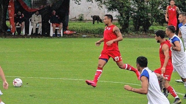 Matías Gallegos volvió a Unión y peleará por ganarse un lugar en la formación de Gustavo Munúa. 