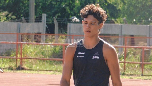 El velocista rafaelino Tom&aacute;s Mondino, finaliz&oacute; quinto en el Grand Prix de atletismo, pero no hubo marcas por inconvenientes en el fotofinish.