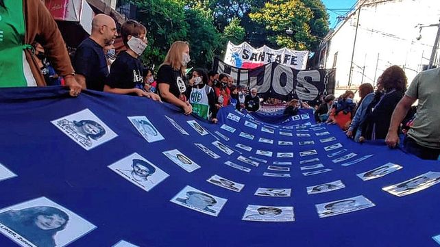 Marcha del 24 de marzo en la ciudad de Santa Fe en el marco del Día de la Memoria, por la Verdad y la Justicia. Foto: gentileza Periódicas.