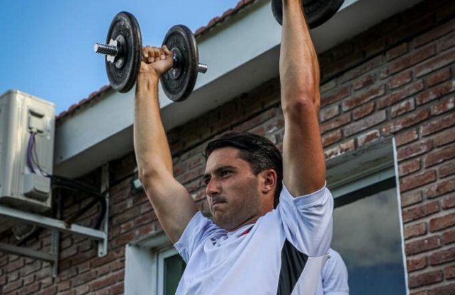 Facundo Garcés volverá a la titularidad en Colón para visitar a Estudiantes, aunque Domínguez no definió por quién.