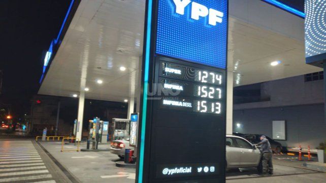 Los nuevos valores de los combustibles en YPF para este mes de abril 2025