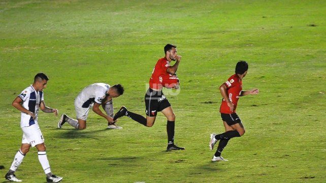 Con un promedio de gol letal en promedio a los minutos, Tomás Sandoval cumplió su sueño de ser campeón con Colón en la Copa de la Liga Profesional. Foto: Pool ARGRA