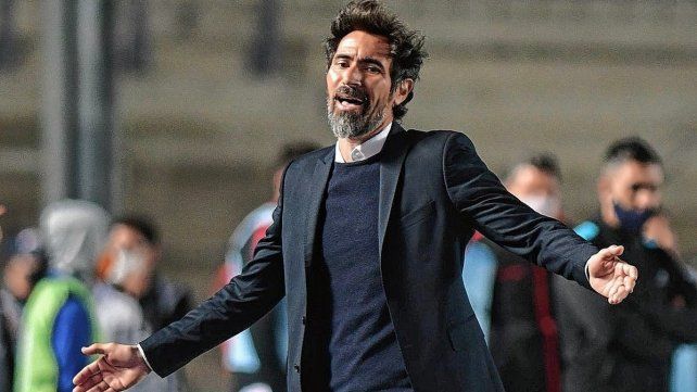 Este viernes 11 de junio vence el contrato de Eduardo Domínguez con Colón. Foto: gentileza Olé