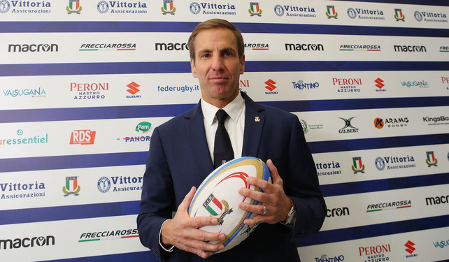 El argentino Gonzalo Quesada es el head coach de Italia que debuta ante Inglaterra en Roma.