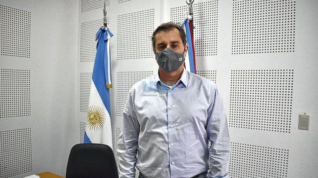 El ministro de Desarrollo Social, Danilo Capitani, aseguró que la primera etapa durará 23 días donde se llegará con la ayuda a todos los barrios de la ciudad de Santa Fe.