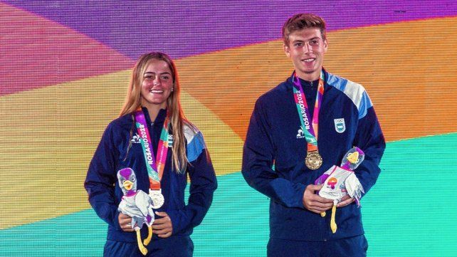 Otra gran jornada para el tenis argentino en Rosario, la abandera cordobesa Luciana Moyano y el correntino Lautaro Midón, ganaron la medalla de oro en dobles mixto, al vencer a la dupla peruana.