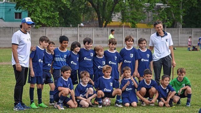 Más de 700 jugadores compitieron en tres jornadas a puro fútbol y amistad, en el extenso predio del Club del Colegio La Salle de Santa Fe.