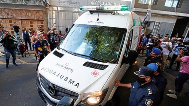 Diego Maradona fue dado de alta en la Cl&iacute;nica Olivos tras la operaci&oacute;n por un hematoma subdural y continuar&aacute; la recuperaci&oacute;n en su casa