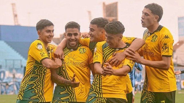Aldosivi superó como visitante a San Telmo y le sacó más diferencia a su vencido y Colón.