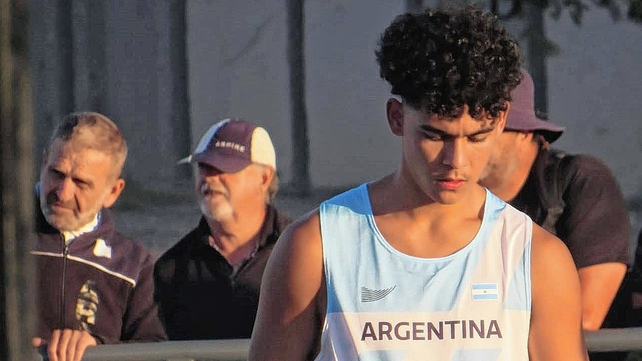 El atleta de Velocidad y Resistencia, tiene 17 años, asiste a la escuela Santa Lucía de Santa Fe.