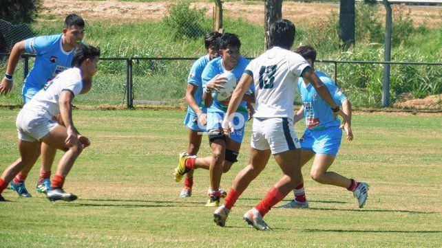 Se disputaron tres partidos entre la USR y la URNE; en dos fueron triunfos locales, 19 a 0, y 17 a 7, y en el tercero, victoria de la visita 14 a 7.