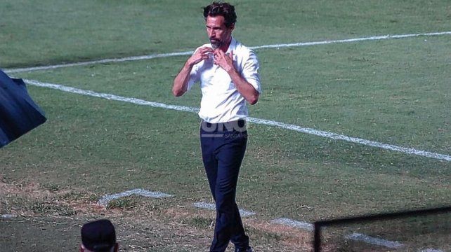 Eduardo Domínguez dispuso que el viaje de Colón a Buenos Aires sea este sábado por la mañana. UNO Santa Fe | José Busiemi