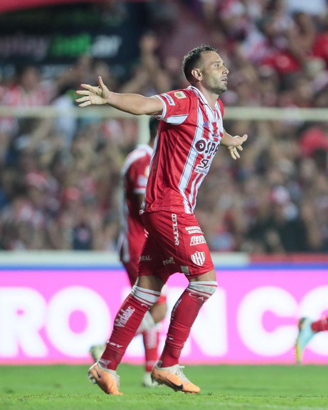 Claudio Corval&aacute;n, la figura de Uni&oacute;n en el triunfo ante Boca.