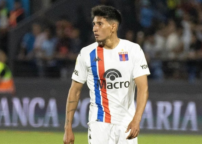 Aaron Molinas entraría en la negociación entre Boca y Unión por el pase de Kevin Zenón.