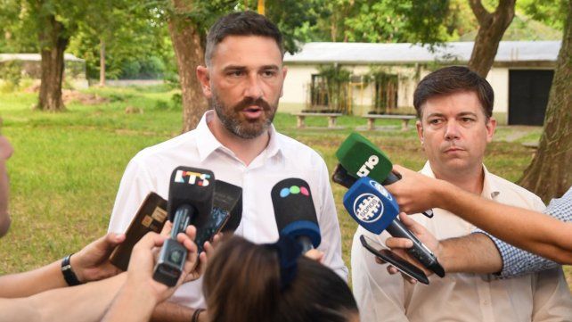 Enrique Estévez ministro de Ambiente y Alejandro Luciani secretario de Biodiversidad  