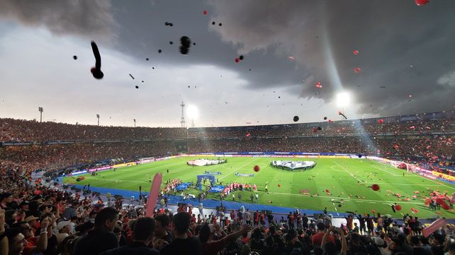 Colón llevó 40.000 hinchas para la final de la Sudamericana.
