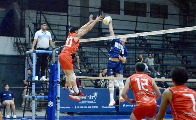 Gimnasia y Esgrima se impuso a Lafinur y mantuvo la plaza en la Liga Nacional. Gimnasia y Esgrima se impuso a Lafinur y mantuvo la plaza en la Liga Nacional.