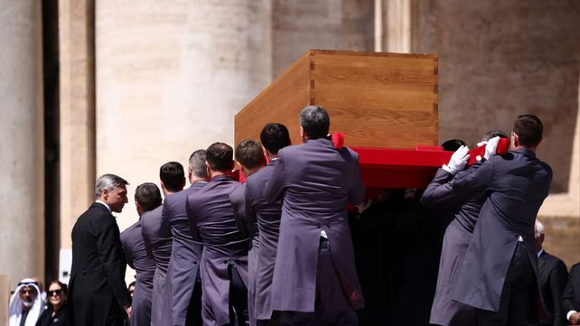 Las solemnes fotos del funeral del papa Francisco en la Plaza de San Pedro Las solemnes fotos del funeral del papa Francisco en la Plaza de San Pedro