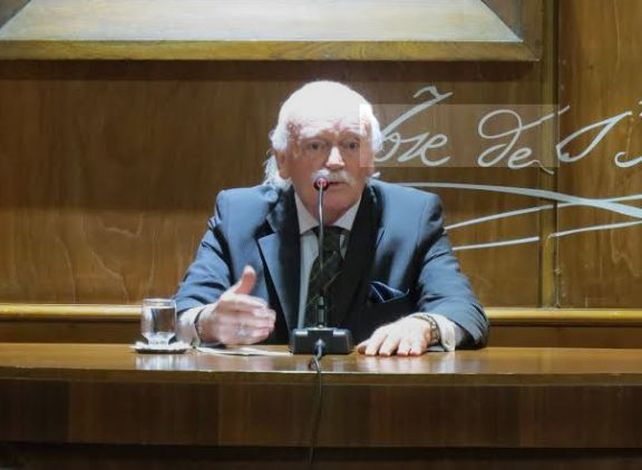  Claudio Morales Gorleri. Extitular del Instituto Nacional Sanmartiniano.