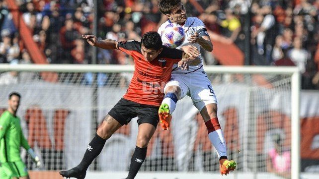 Pulga Rodríguez tuvo la más clara en un Colón opaco que empató sin goles frente a San Lorenzo.