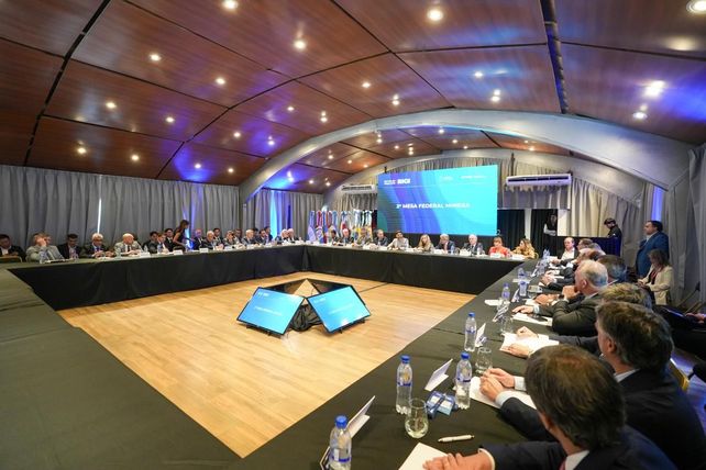 Santa Fe busca ser la principal salida portuaria de la minería y sumar exportaciones: Santa Fe busca ser la principal salida portuaria de la minería y sumar exportaciones: