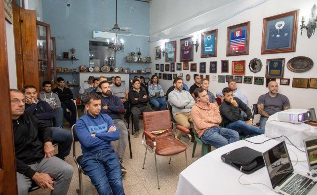 La UAR hace foco especial por intermedio de los referentes, de una formación clave del rugby como es el scrum. 